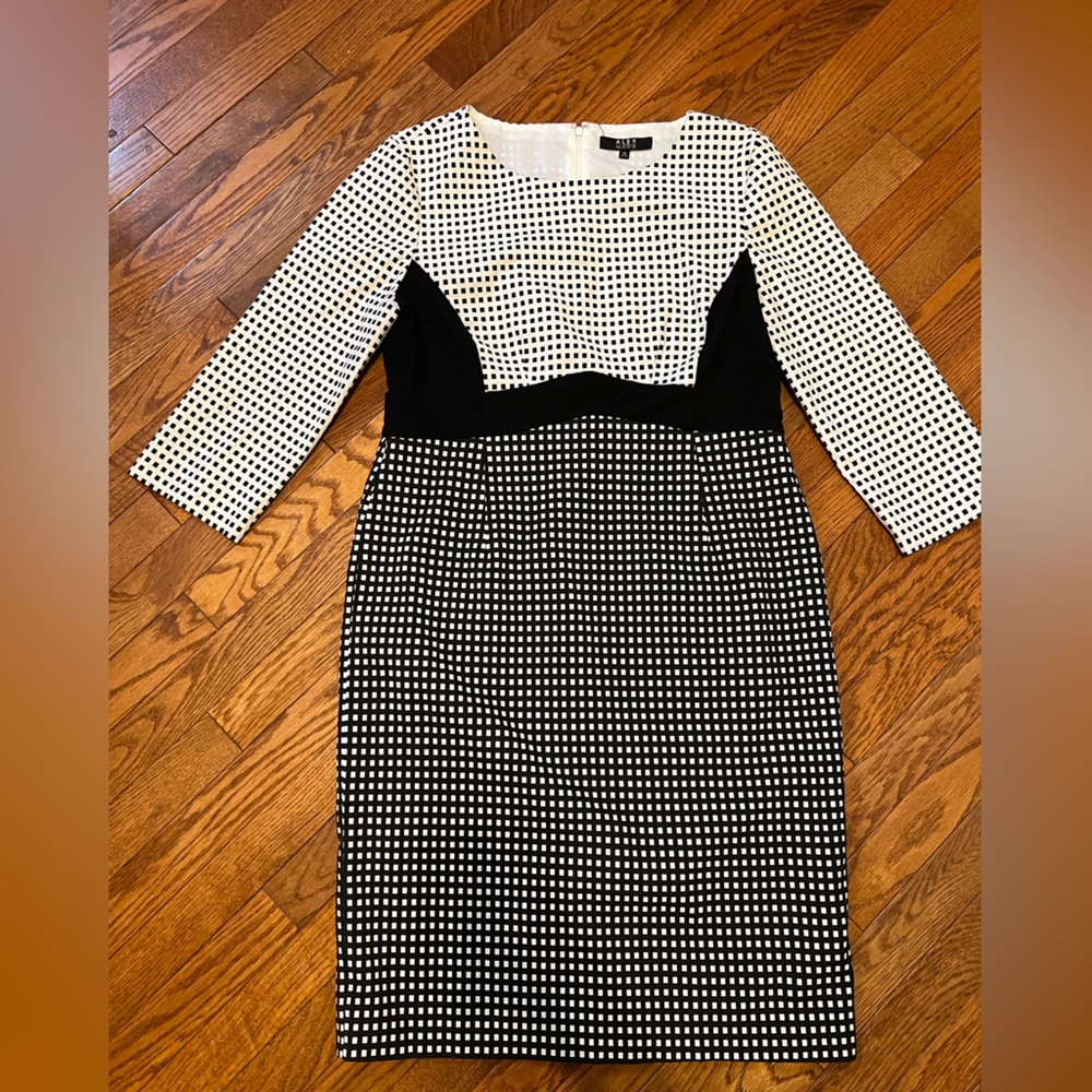 Alex Marie Black & White Grid Print Long Sleeve Dress